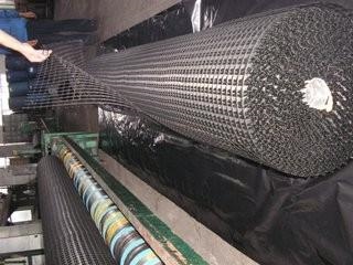 土工格柵的生產(chǎn)